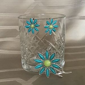 Vintage -Sarah Coventry1970’s Daisy Time” brooch and earring set